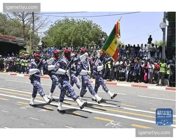 塞内加尔库利巴利伤缺，中场盖耶的扫荡范围将被迫向后退缩